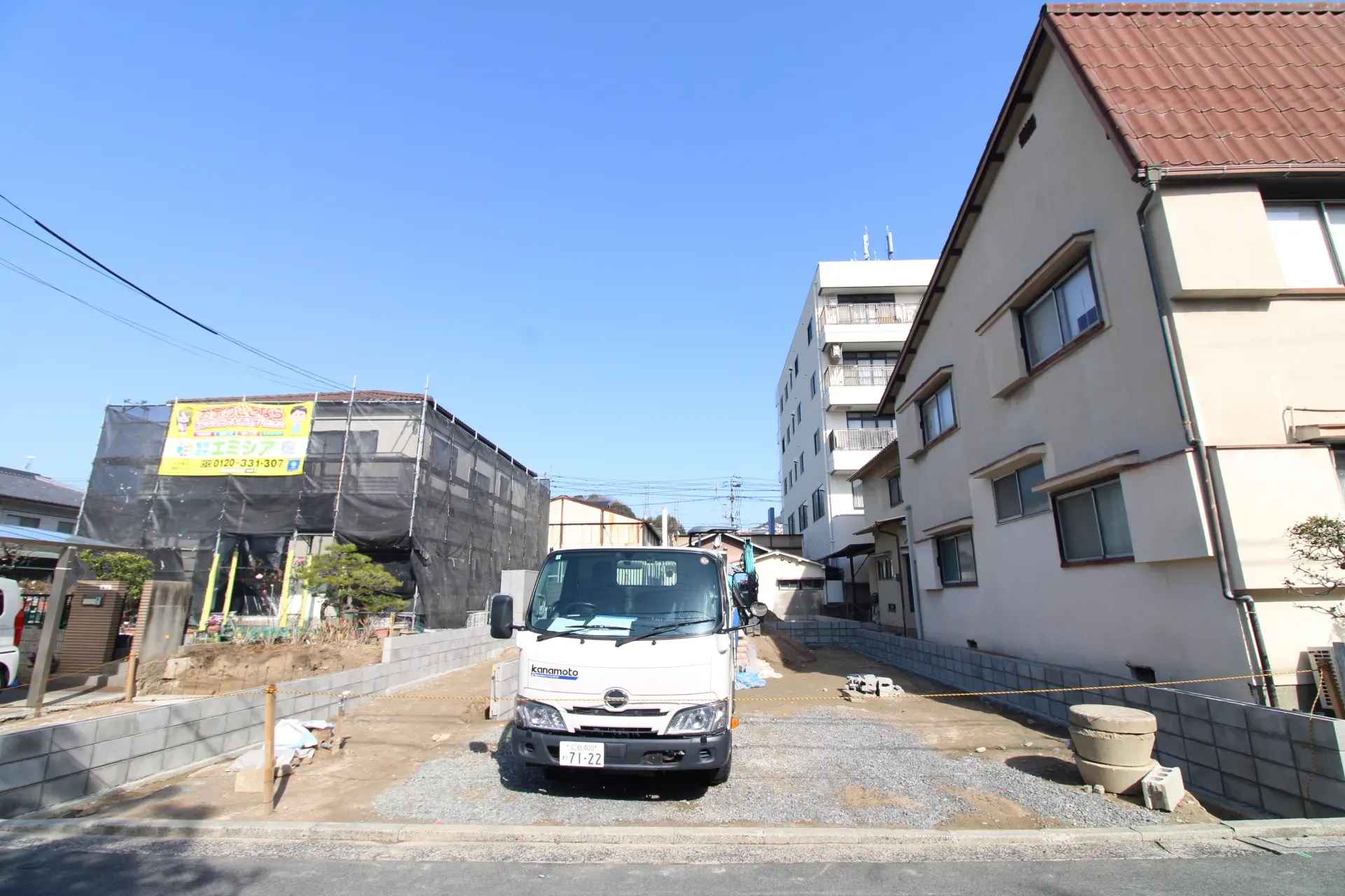 前面道路から見た宅地