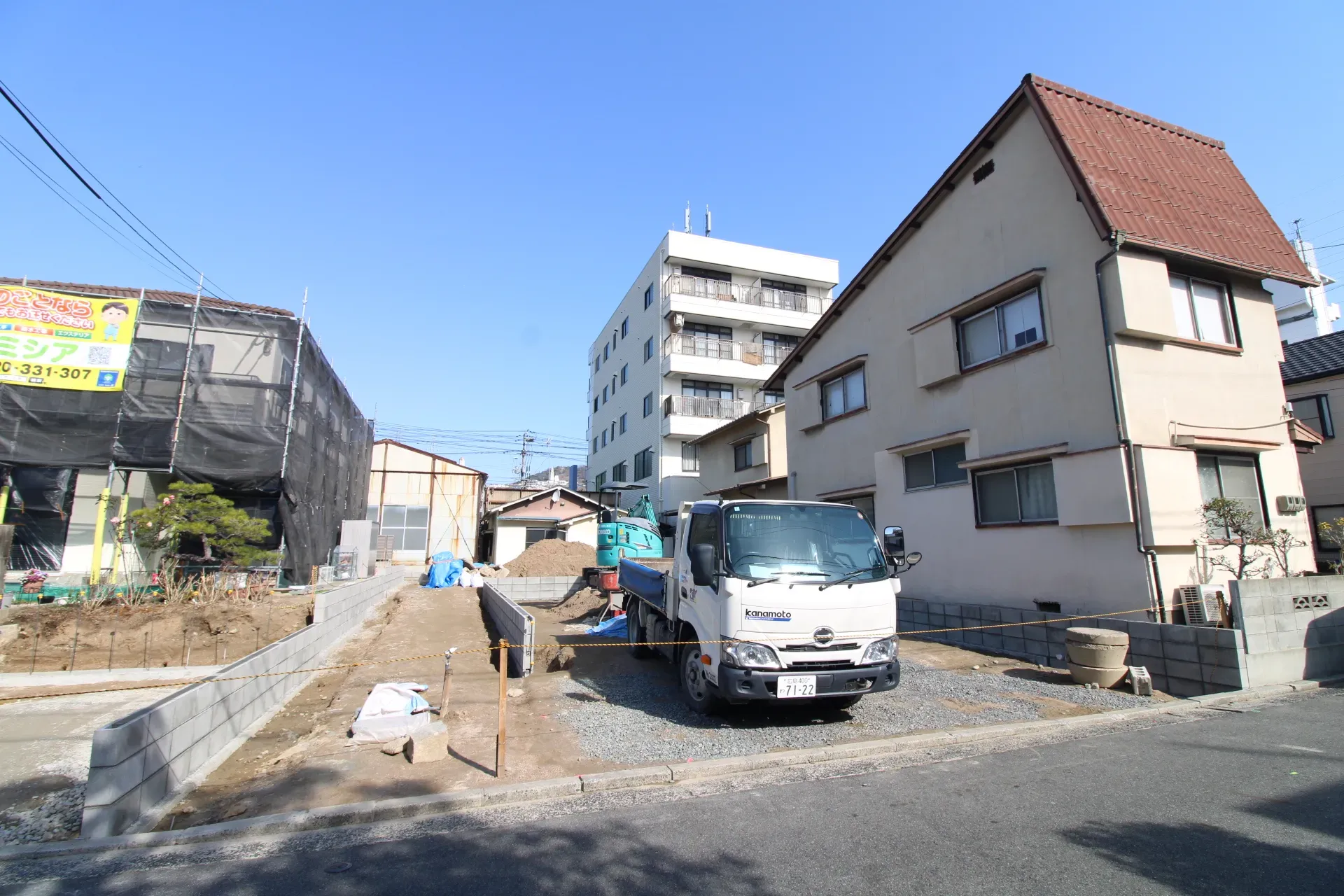 前面道路から見た宅地