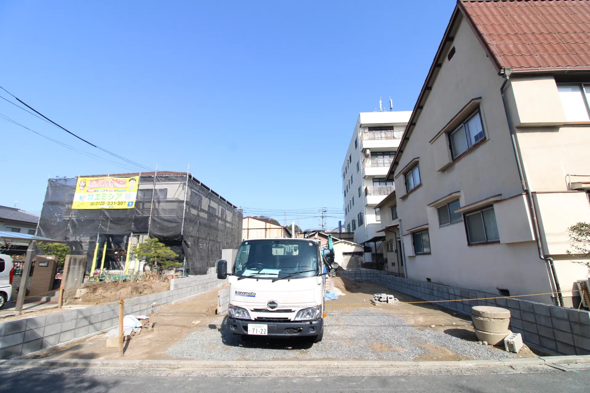 前面道路から見た宅地