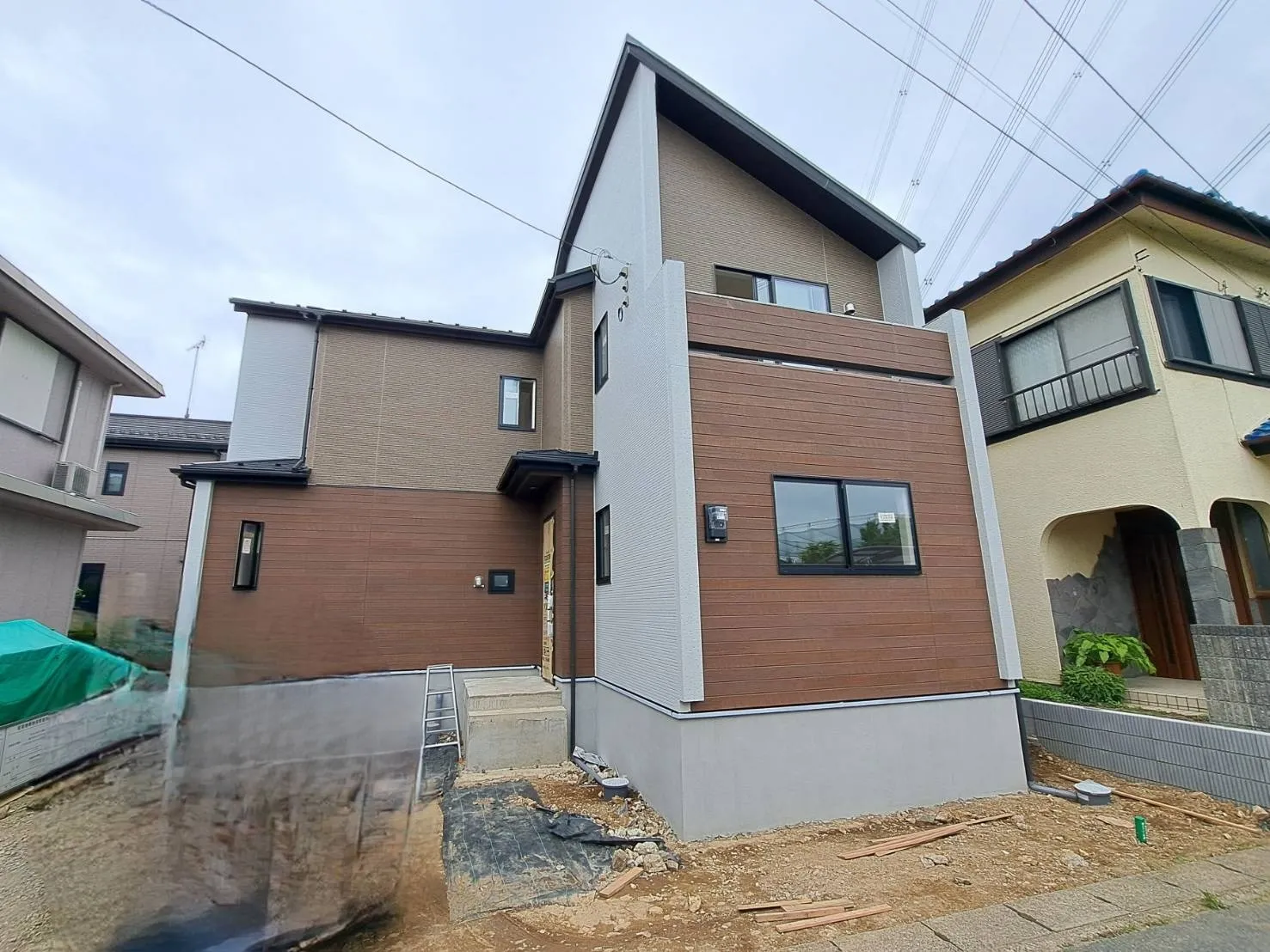 現在工事が進行中の新築物件です!これから形になっていく住まいにワクワクしますね☆