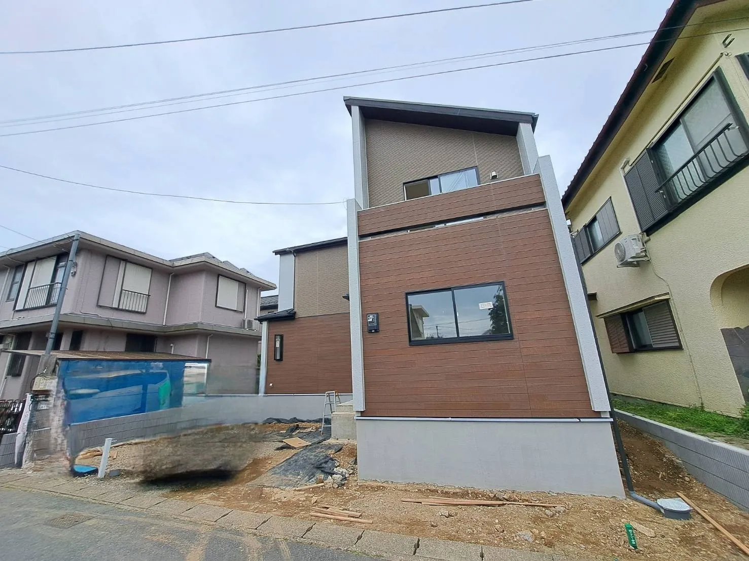 現在建築中の新築住宅です!これから素敵な住まいが完成するのが楽しみですね☆