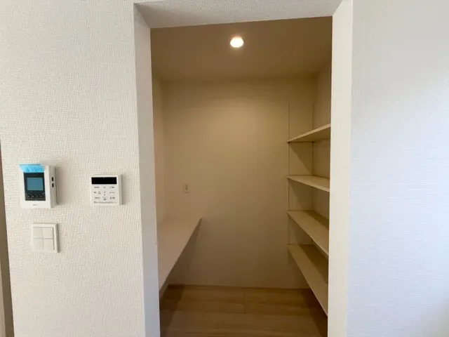 2号棟　パントリー