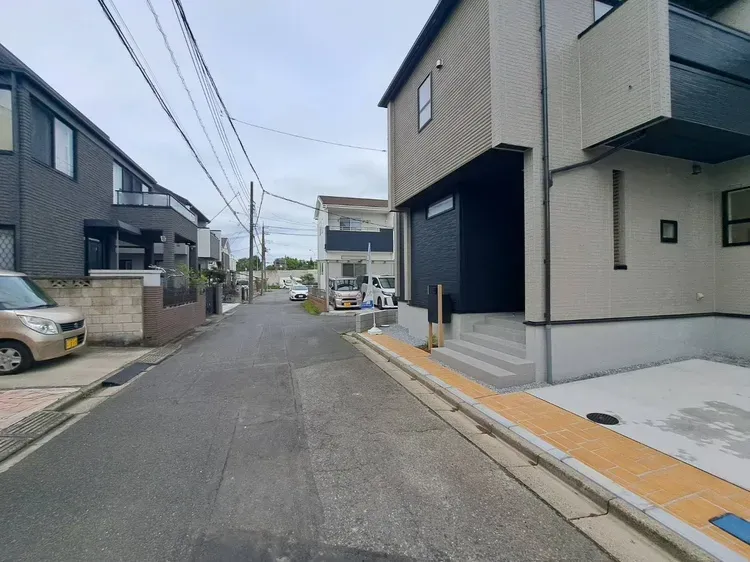 【街並み】見通しの良い前面道路です♪