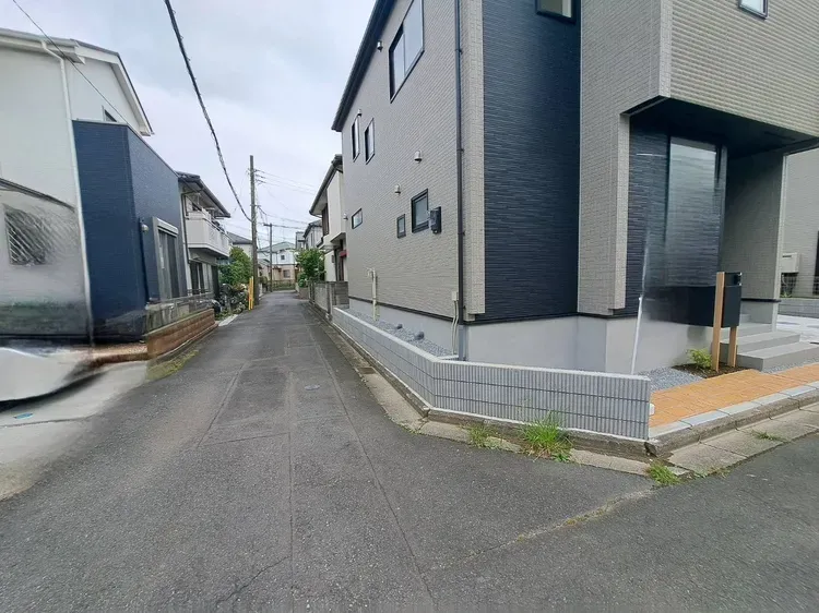 【街並み】前面道路もすっきり整備されています♪