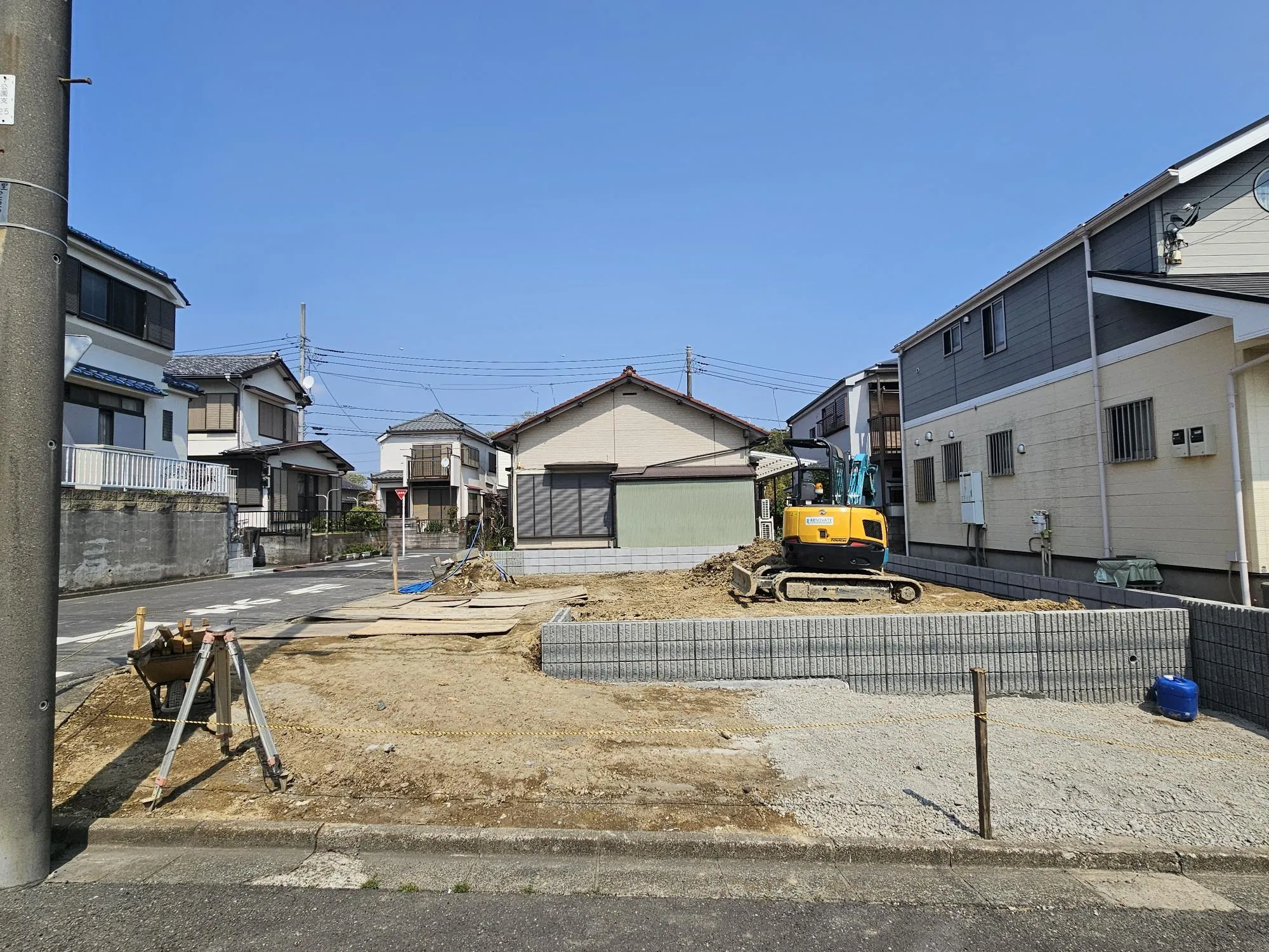 販売現地(R8.3.29)
似た間取りの完成物件ご案内可能です。
物件資料希望の方はお気軽にお問い合わせください♪