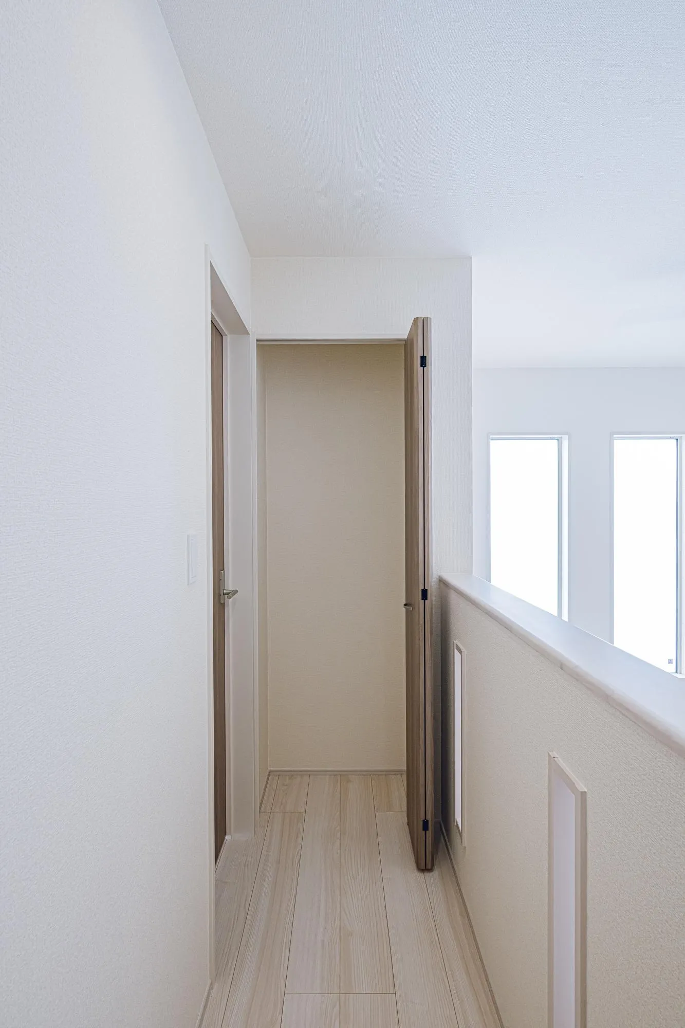 1号棟:廊下収納