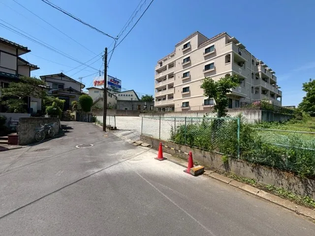 前面道路含む現地土地写真
