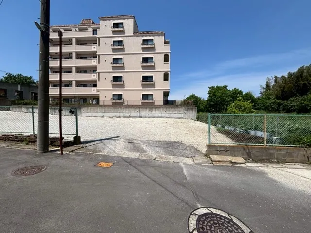前面道路含む現地土地写真
