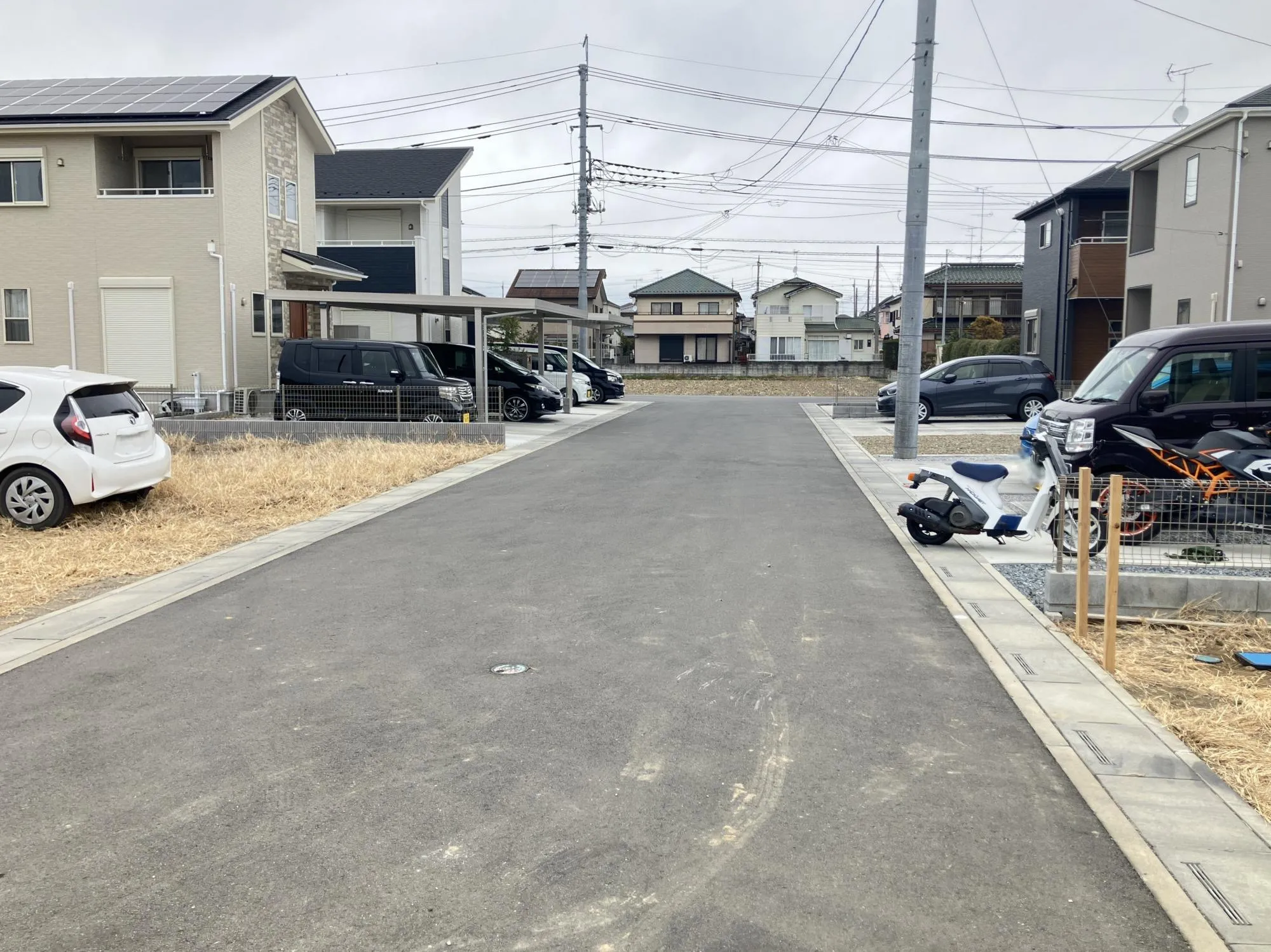 前面道路　約6.0m位置指定道路