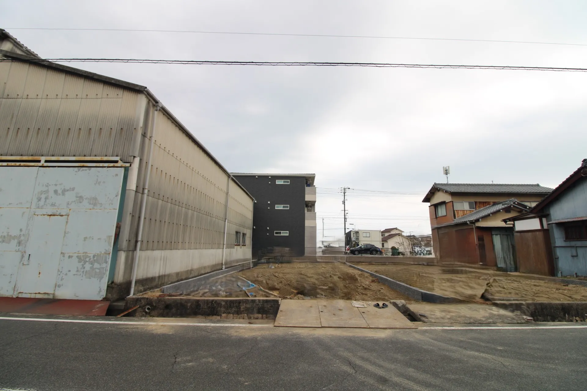 前面道路から見た宅地