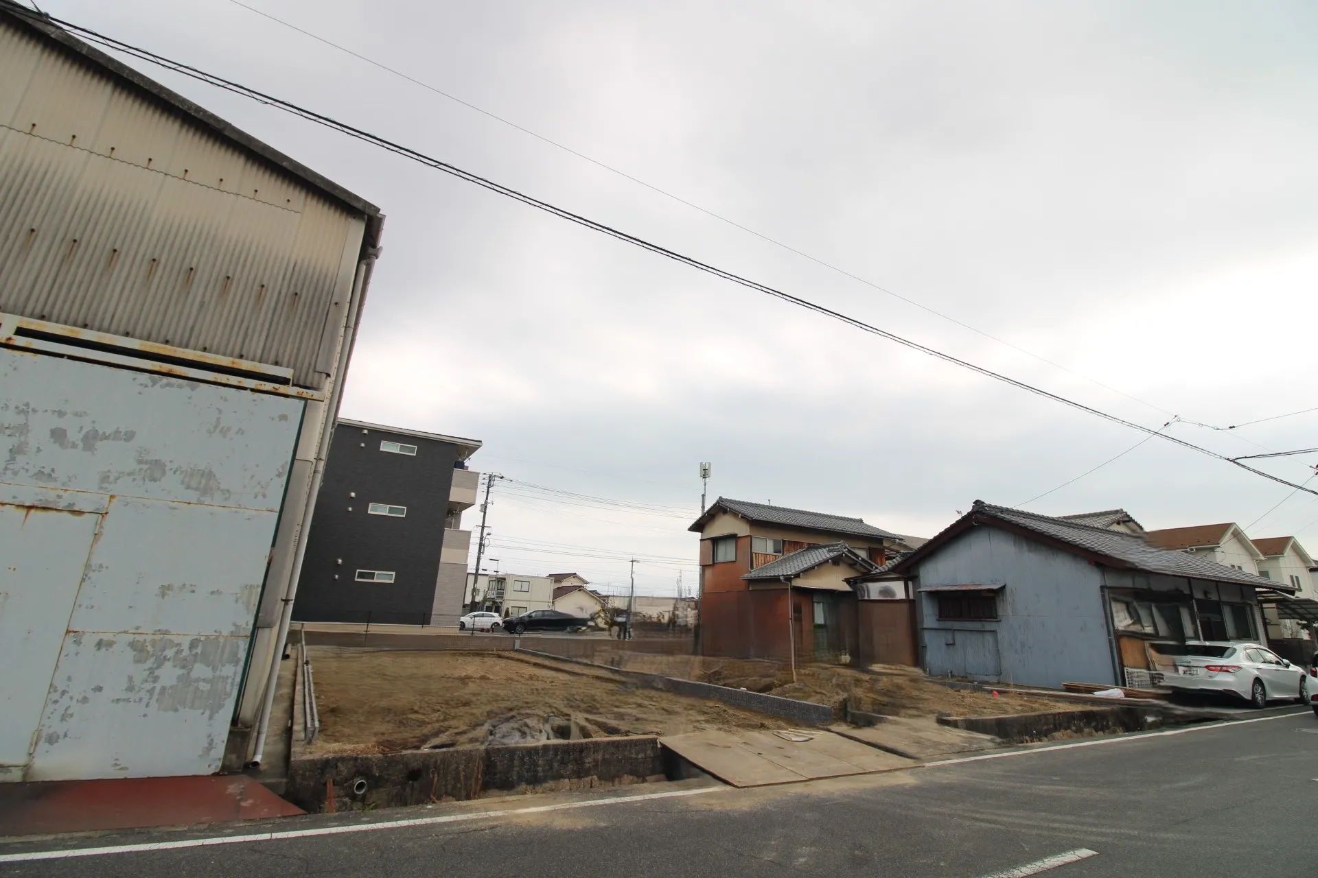 前面道路から見た宅地
