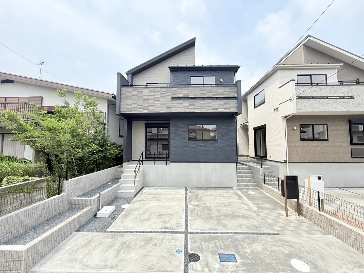 【1号棟 外観】