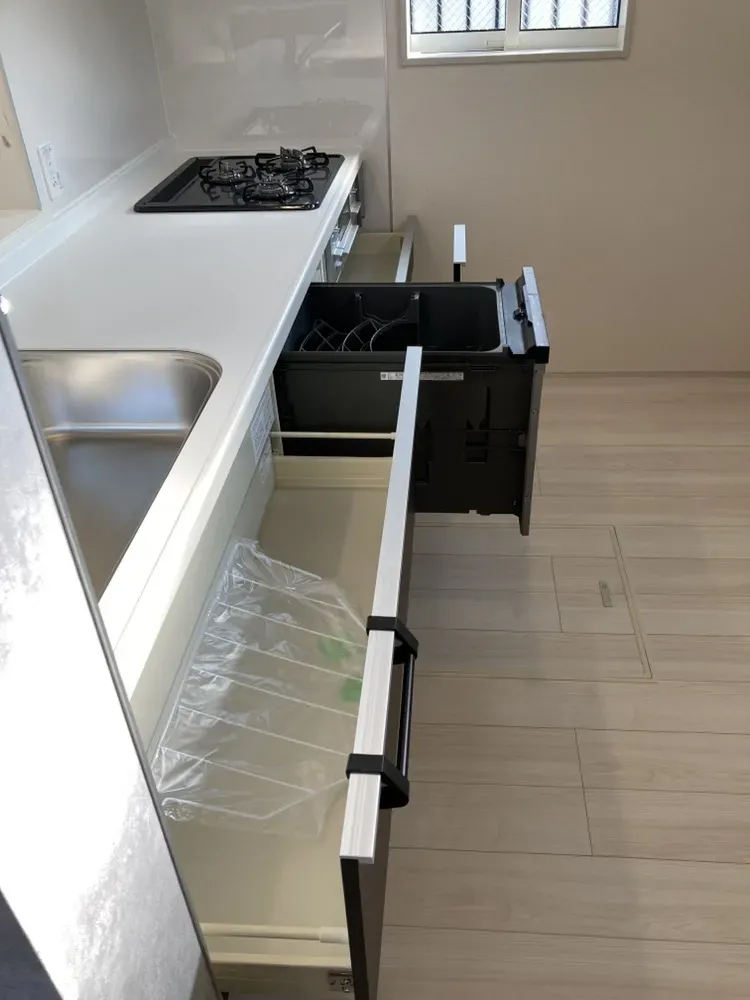 【キッチン/2号棟】収納も充実し、すっきり片付くキッチンです!