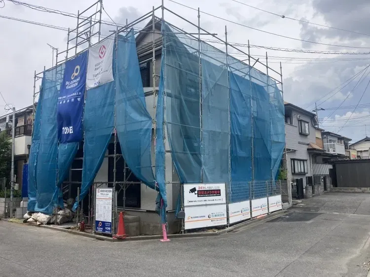 現在工事が進行中の新築住宅です!完成後の外観イメージが楽しみになる物件です☆