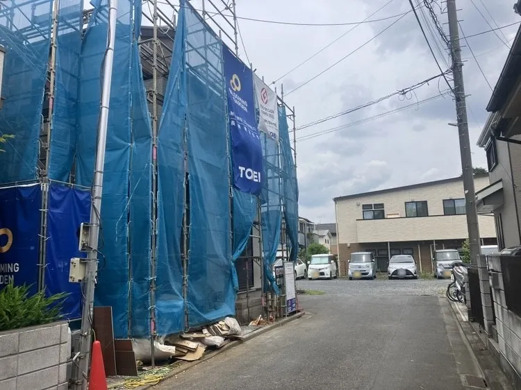見通しの良い前面道路!毎日の車の出し入れも安心です☆