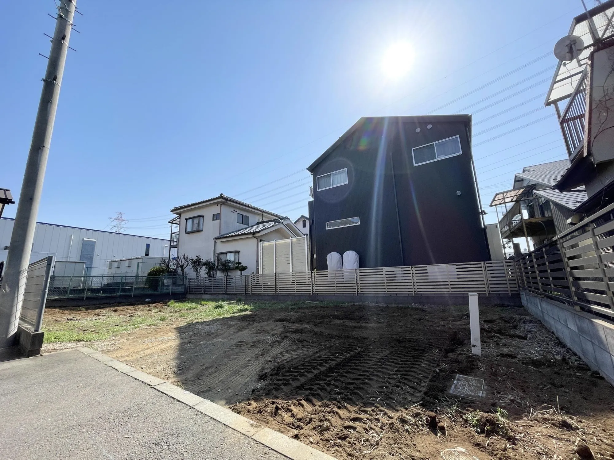 【外観写真】様々な税制優遇が受けられる、長期優良住宅です!永く住み続けられるこだわりの構造と、折上天井やアクセントクロスなどを施した、デザイン性にも配慮しています♪