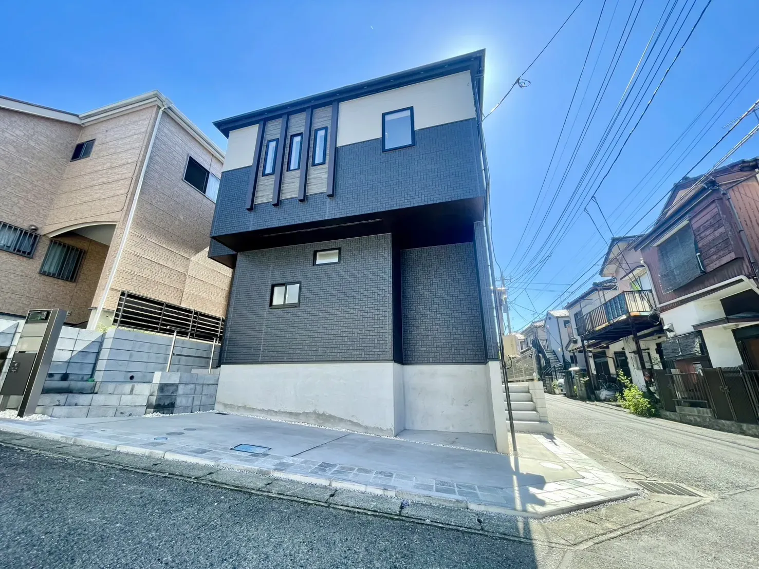 『角地に映える住まい』