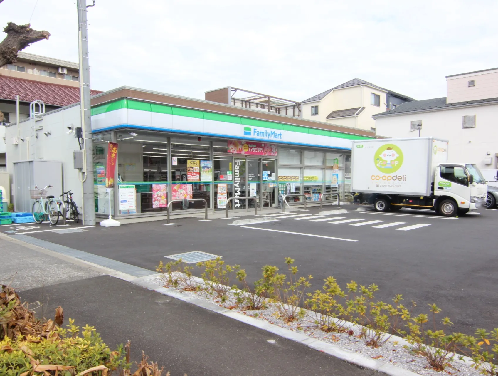 ファミリーマート三鷹消防大学通り店