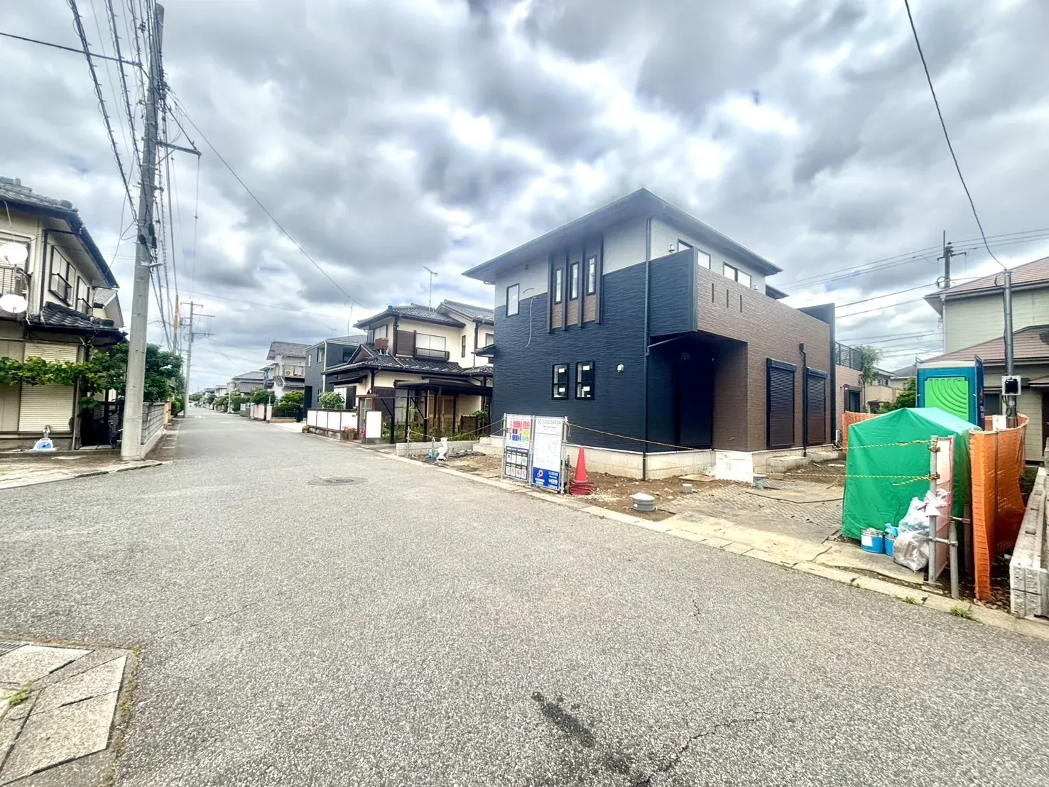前面道路含む現地写真(5.25撮影)