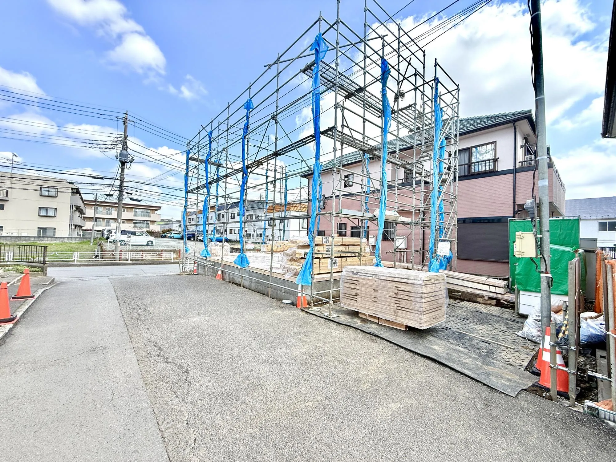 前面道路含む現地写真