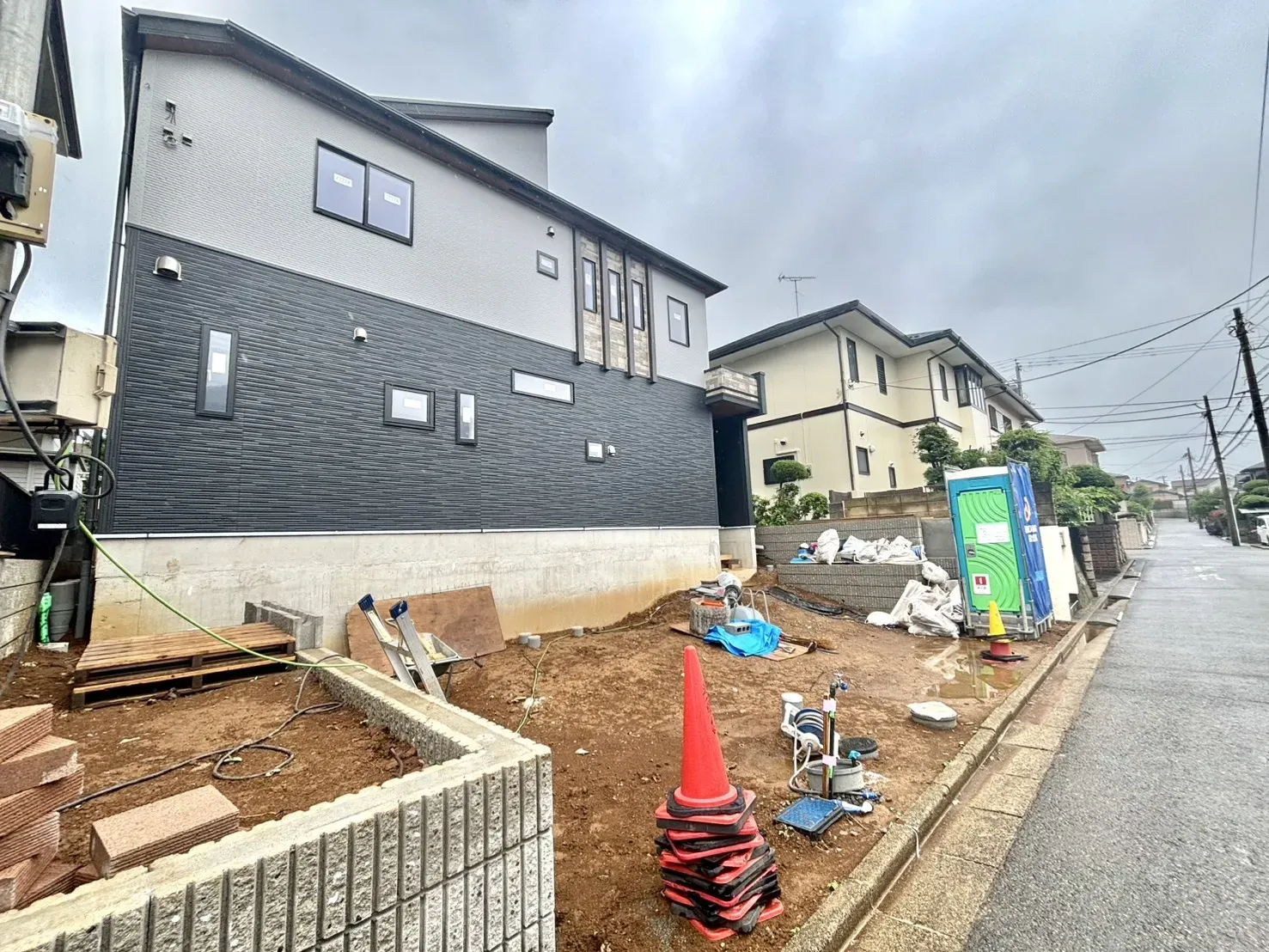前面道路含む現地写真(6.8撮影)