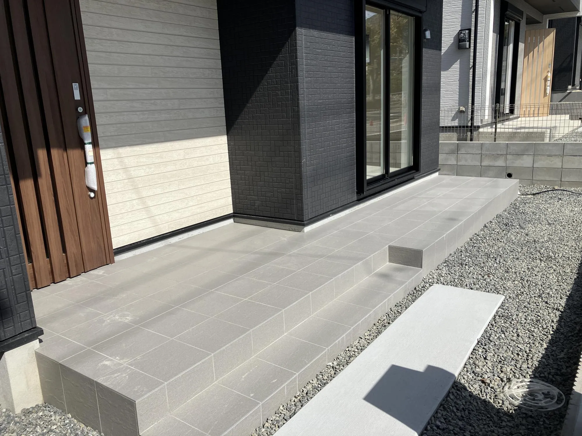 玄関入口　1号棟