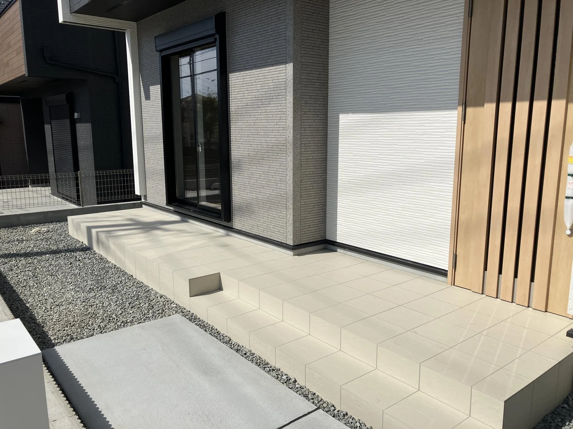 玄関入口 2号棟