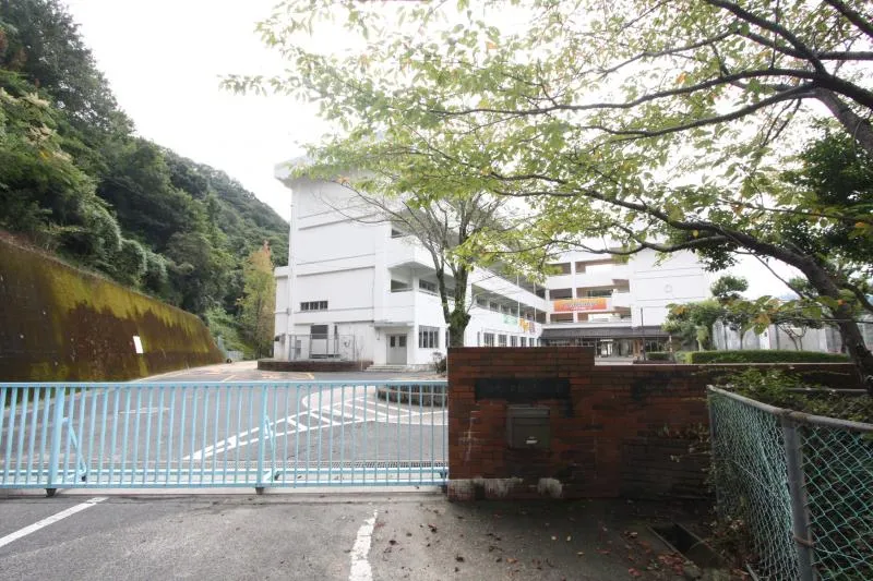 美鈴が丘中学校