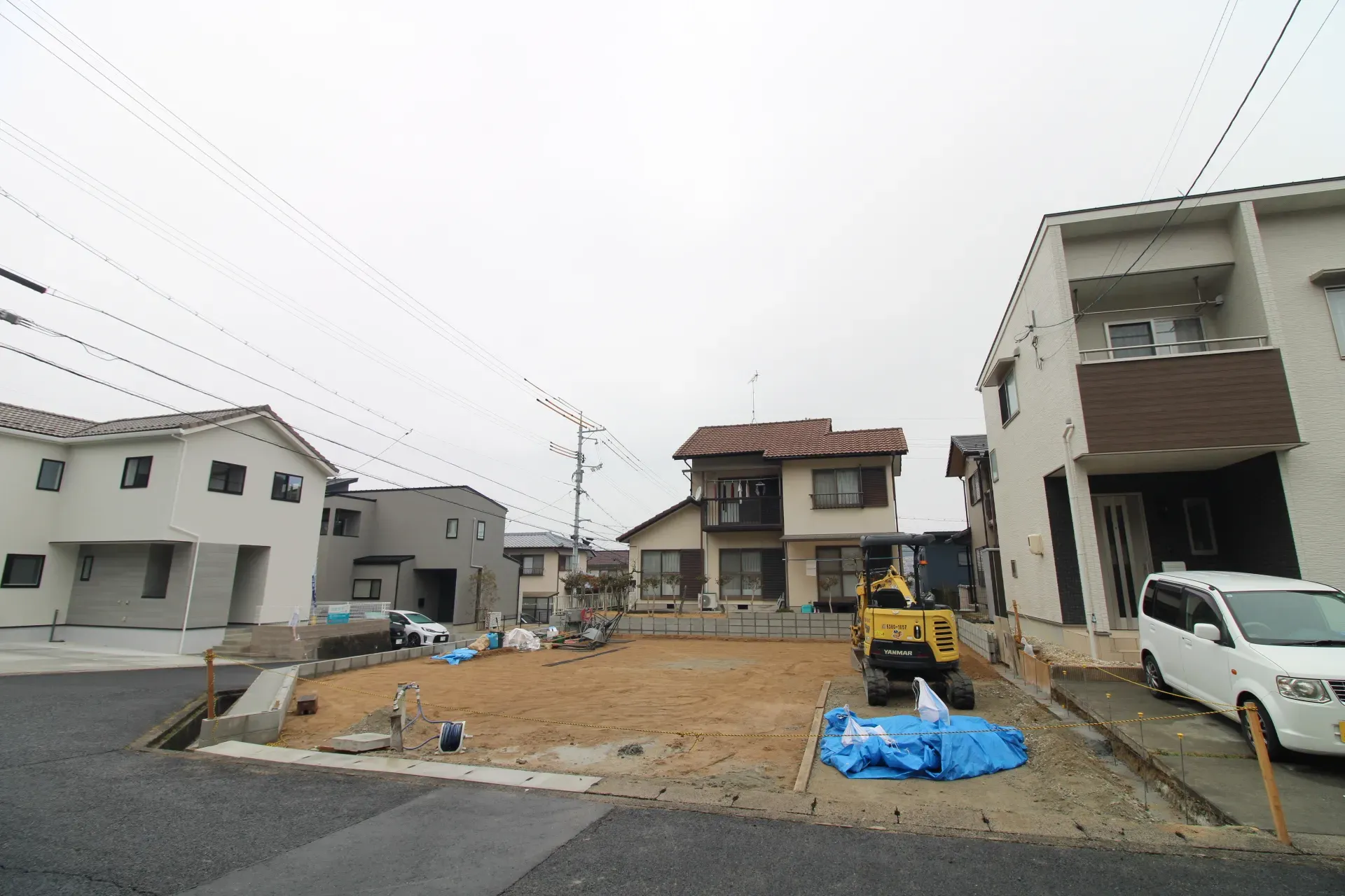 前面道路から見た宅地