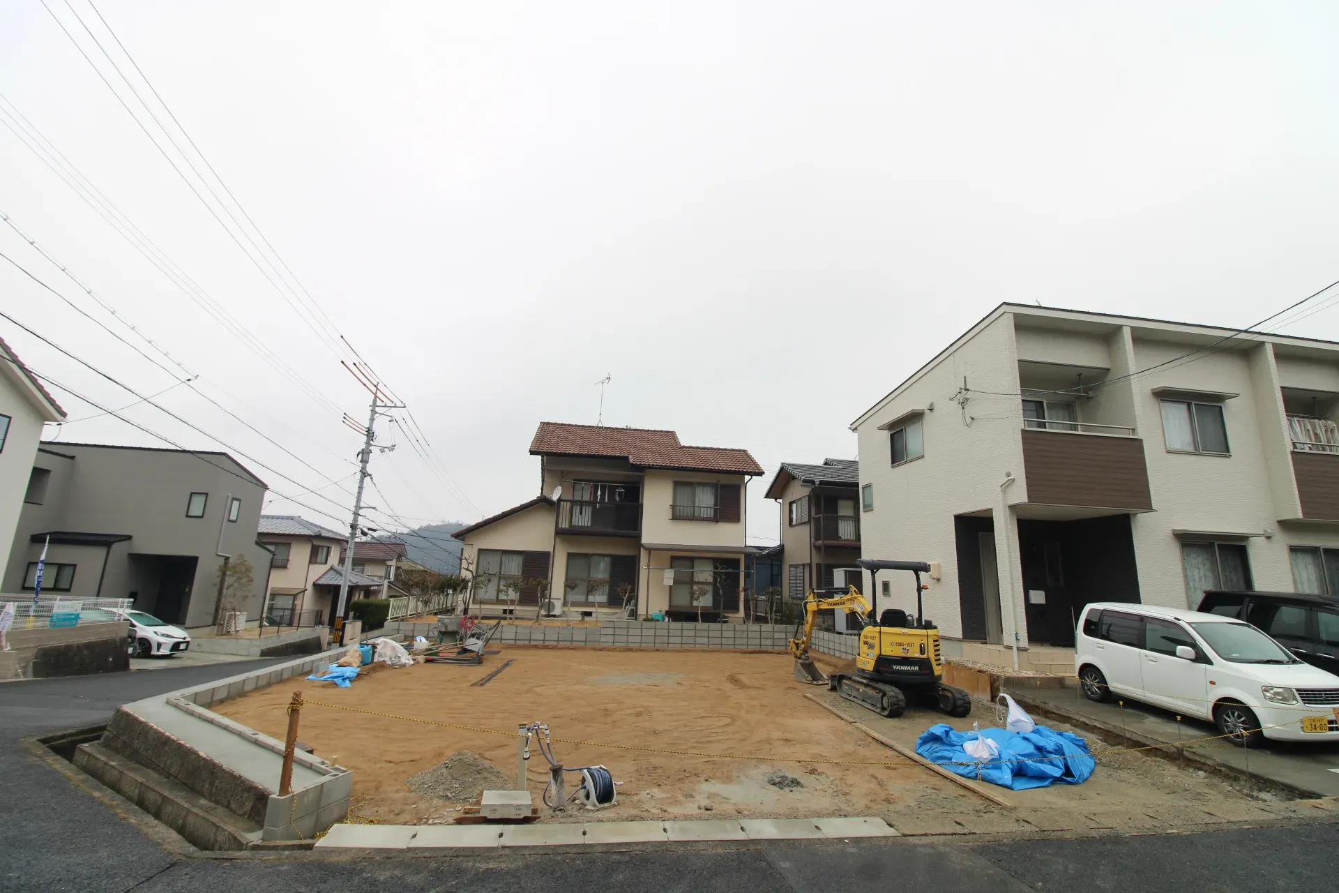 前面道路から見た宅地