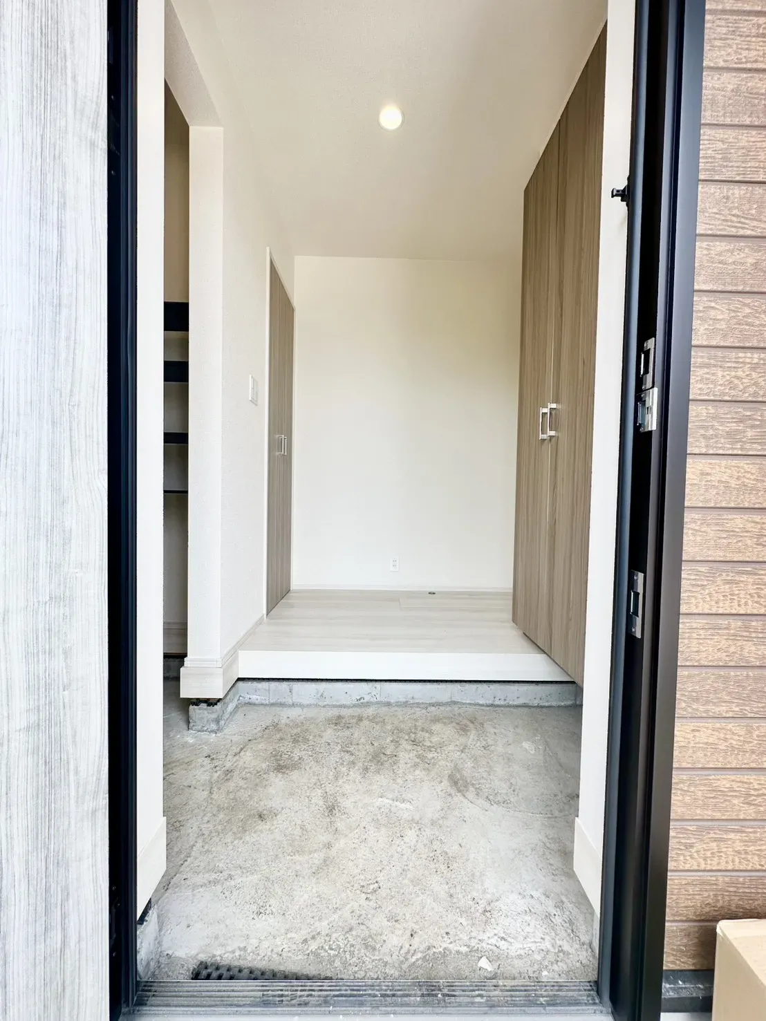 1号棟:玄関