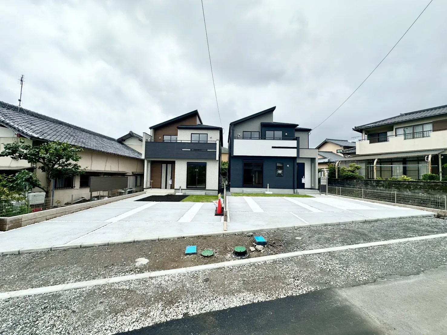 現地写真(6/29撮影)(左から1.2号棟)
