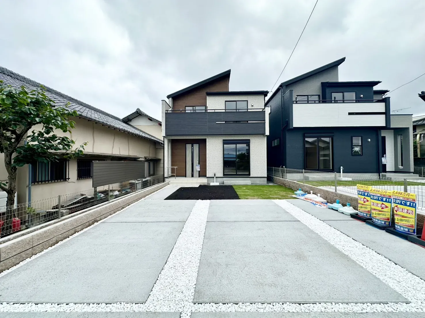 現地写真(6/29撮影)(左から1.2号棟)
