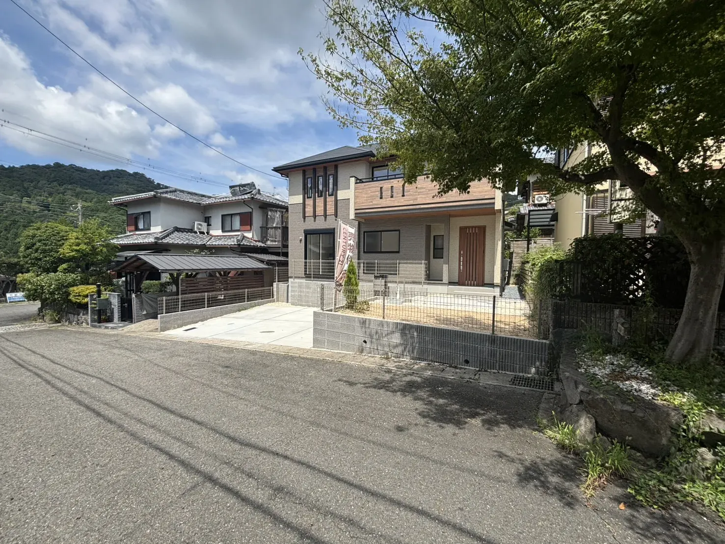 玄関写真①号棟