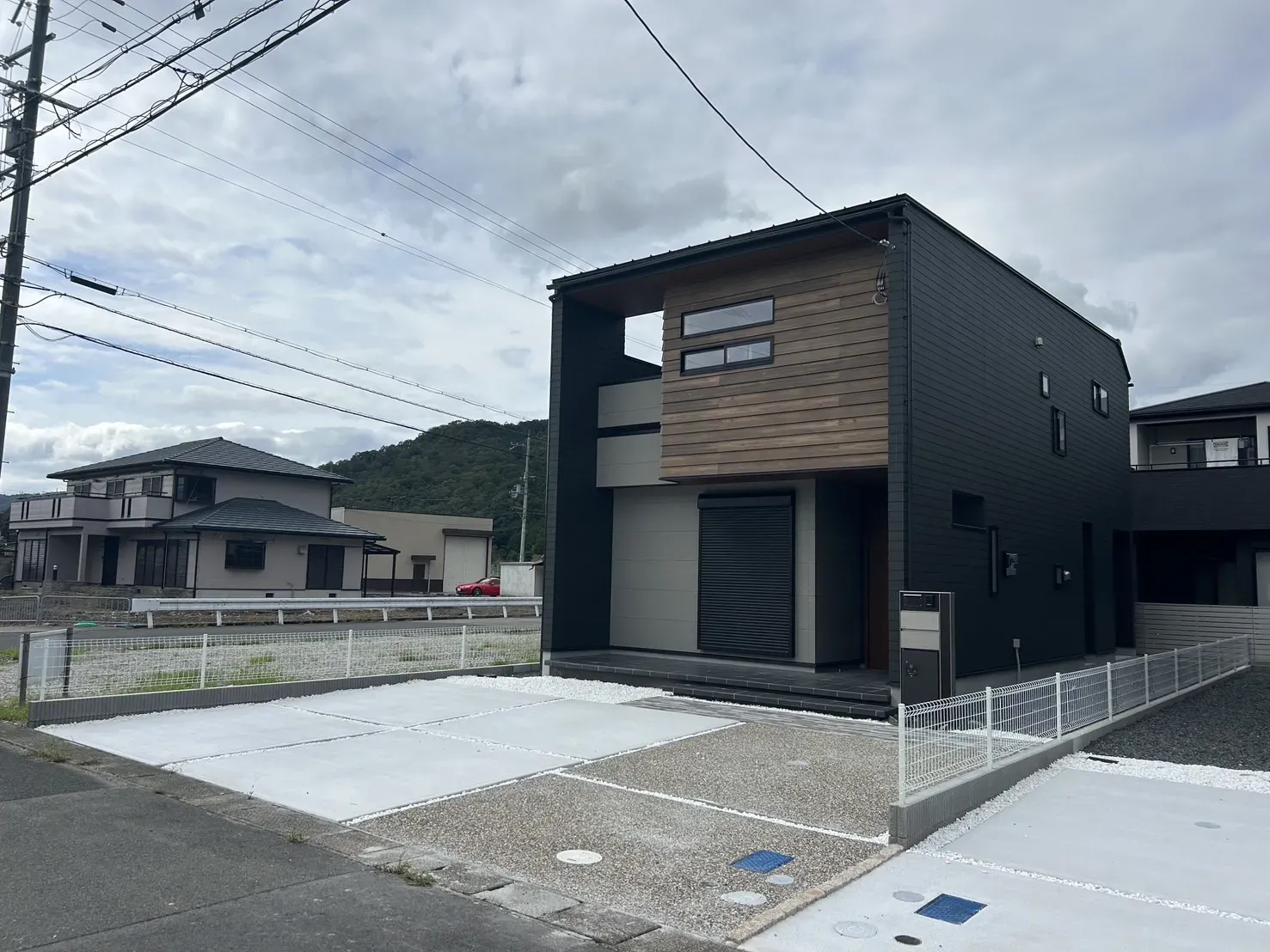 【②号棟外観】