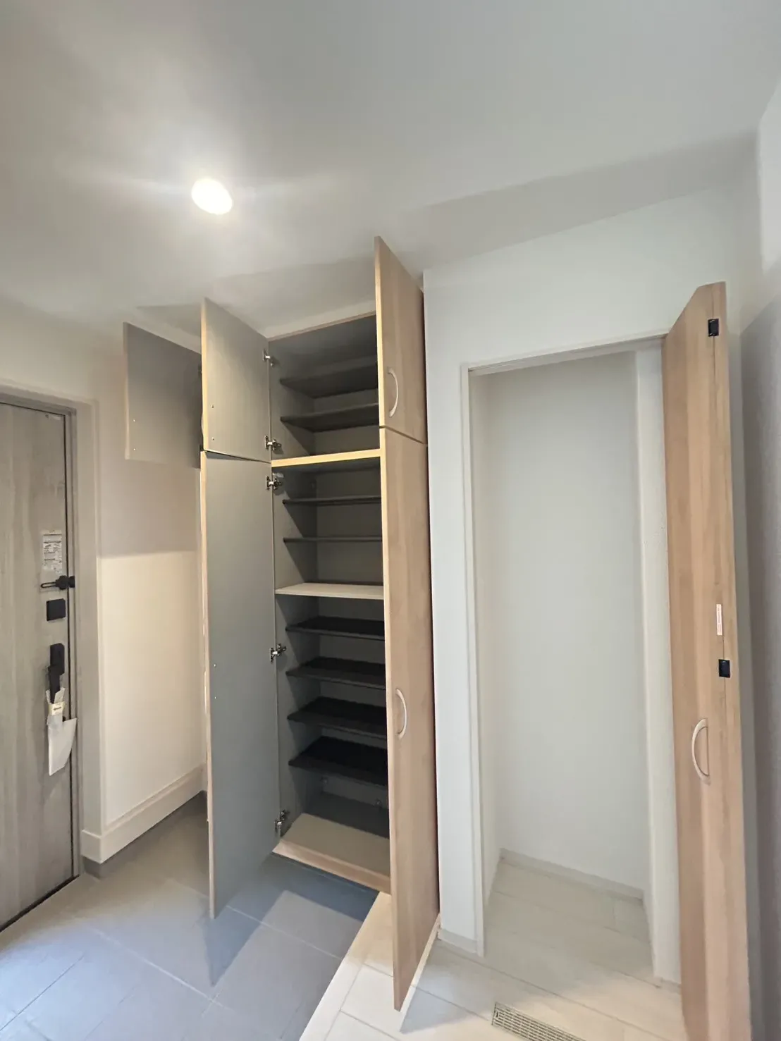 2号棟　玄関収納