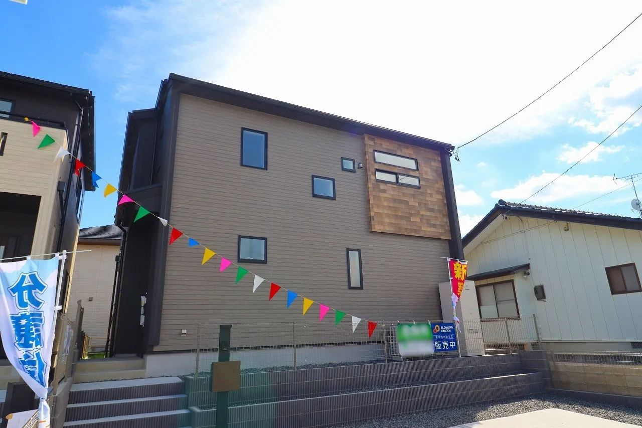 【1号棟外観】 