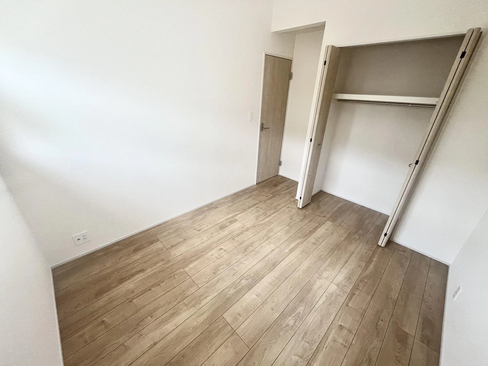 家具の配置しやすいシンプルなデザイン