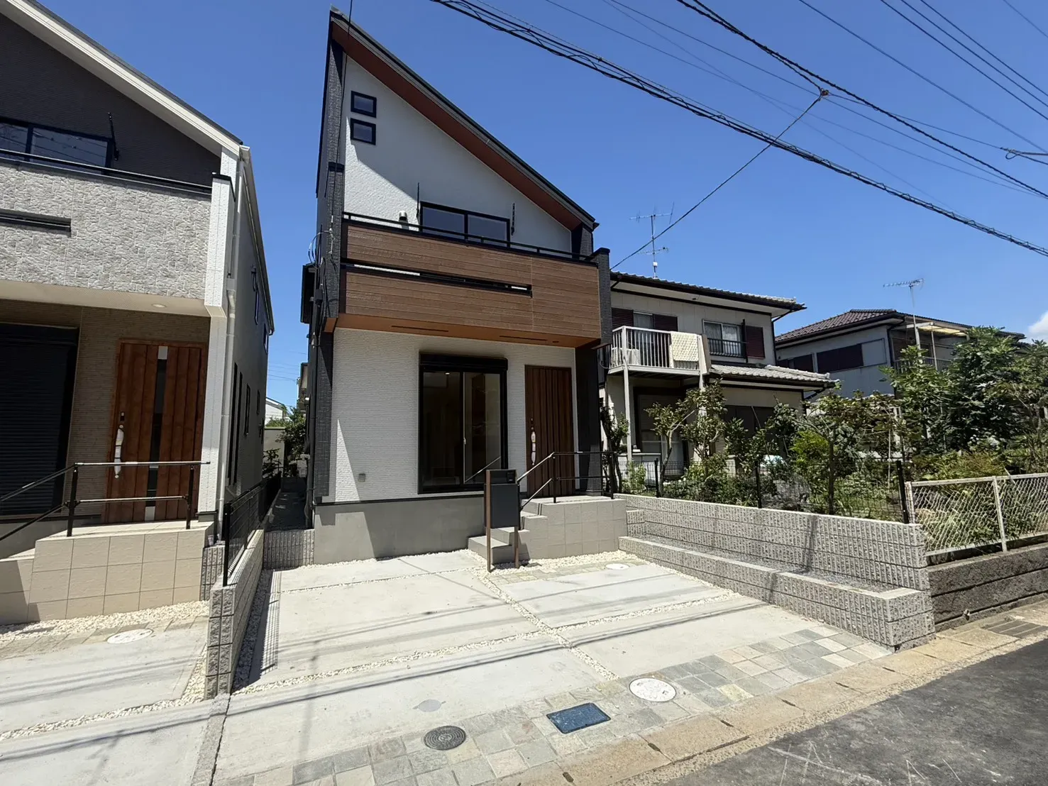 【②号棟　外観】