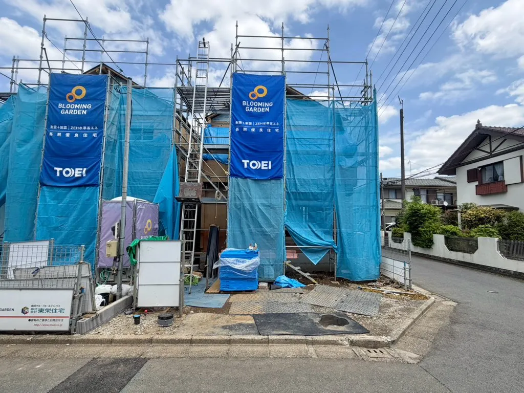 <2号棟>
角地の為、開放感があり陽当たりも良いです。