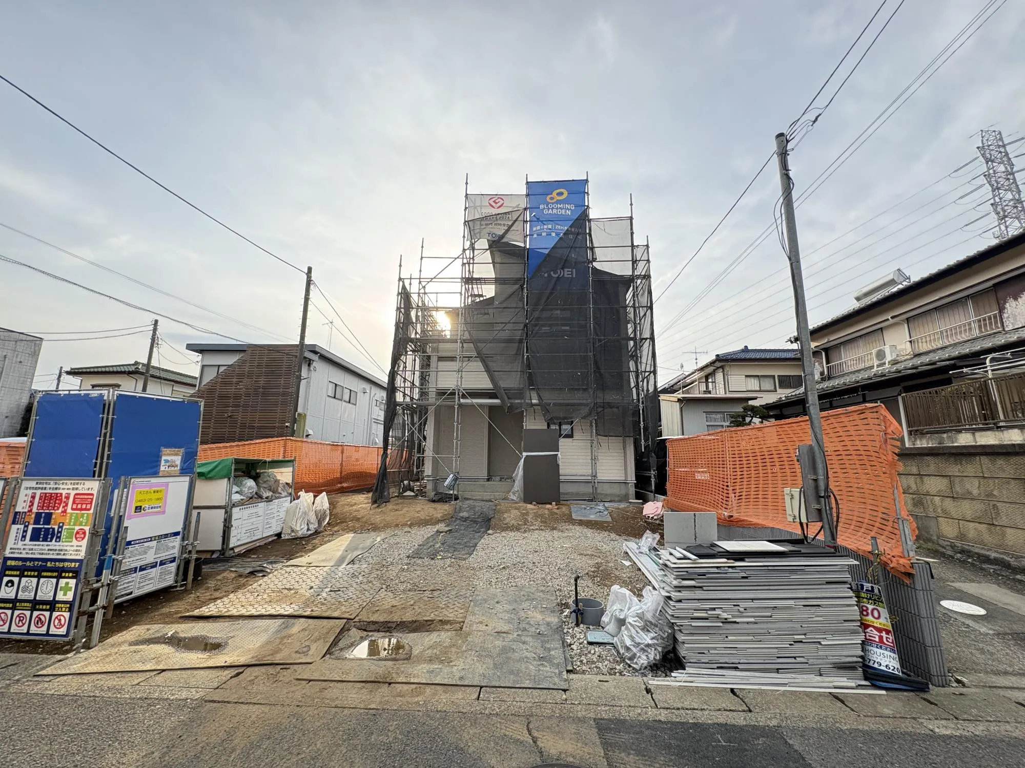 駐車場並列3台完備◎