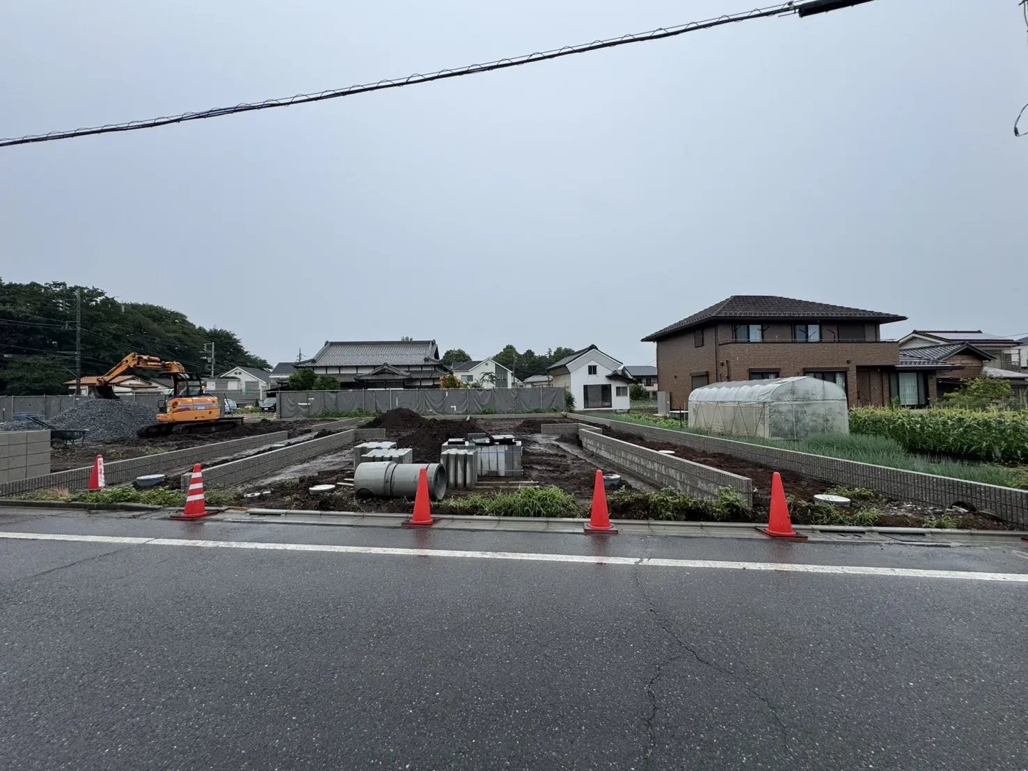 販売現地