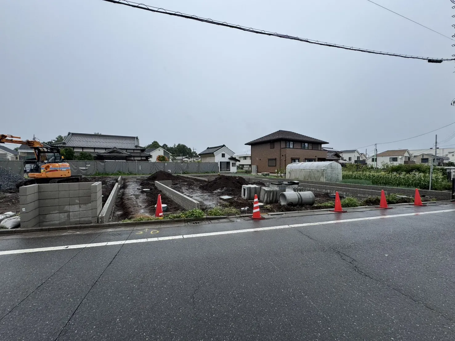 販売現地