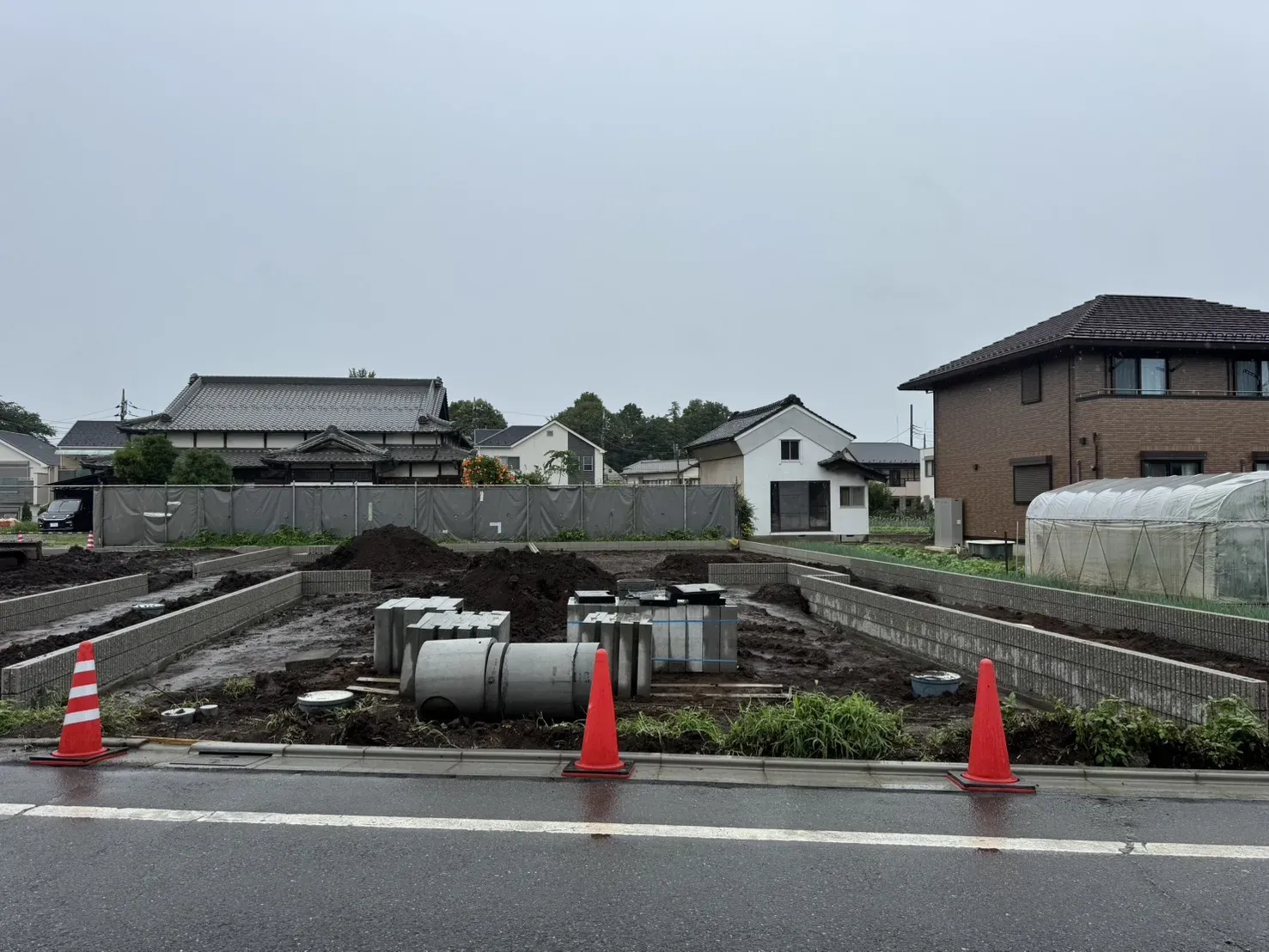 販売現地
