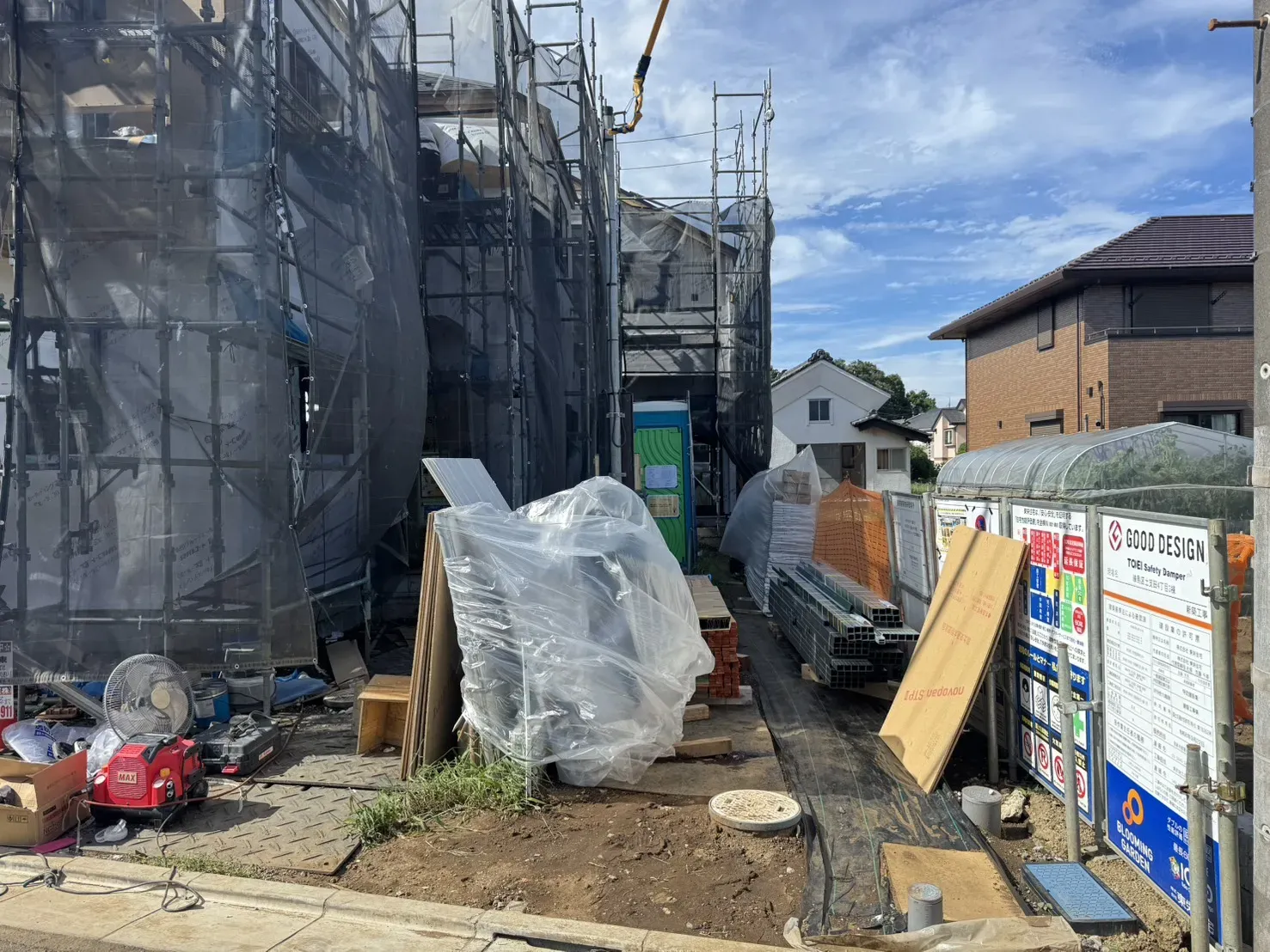 販売現地