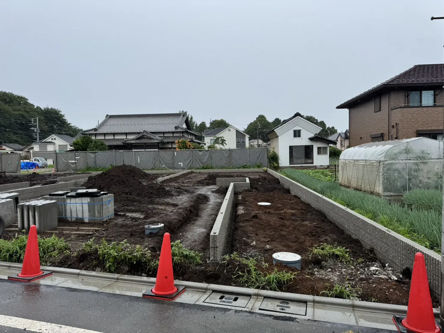 販売現地