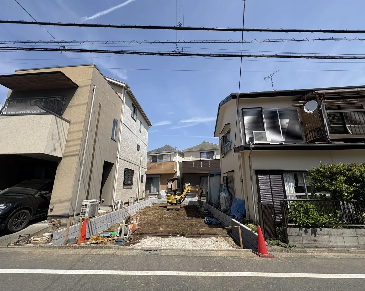 【外観写真】日常のお買物から医療施設まで徒歩圏内。子どものいるご家庭にも、安心とゆとりをもたらす環境です。