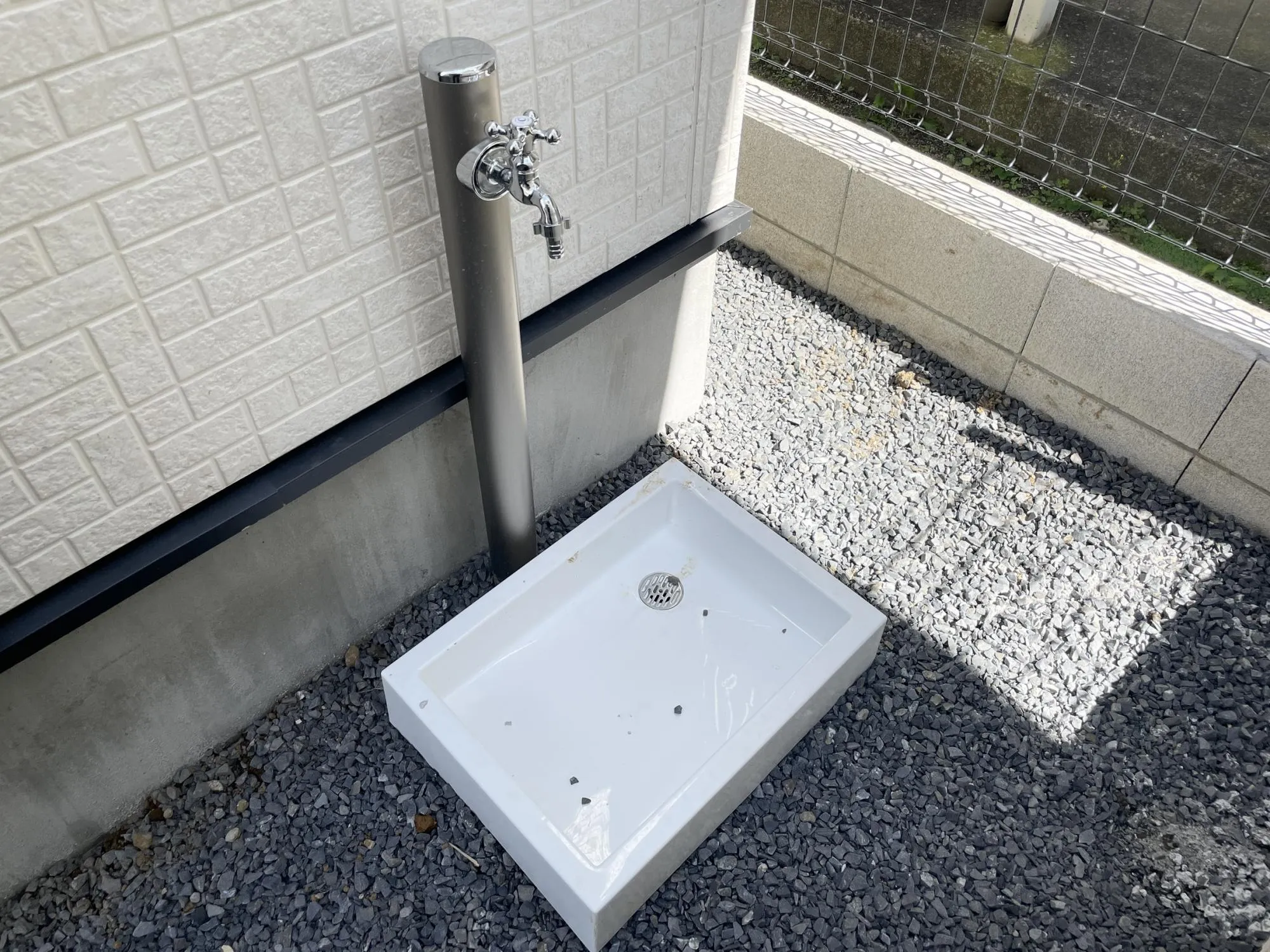 【外水栓】外まわりの清掃や植栽の水やりなど、日常使いに重宝する設備です。