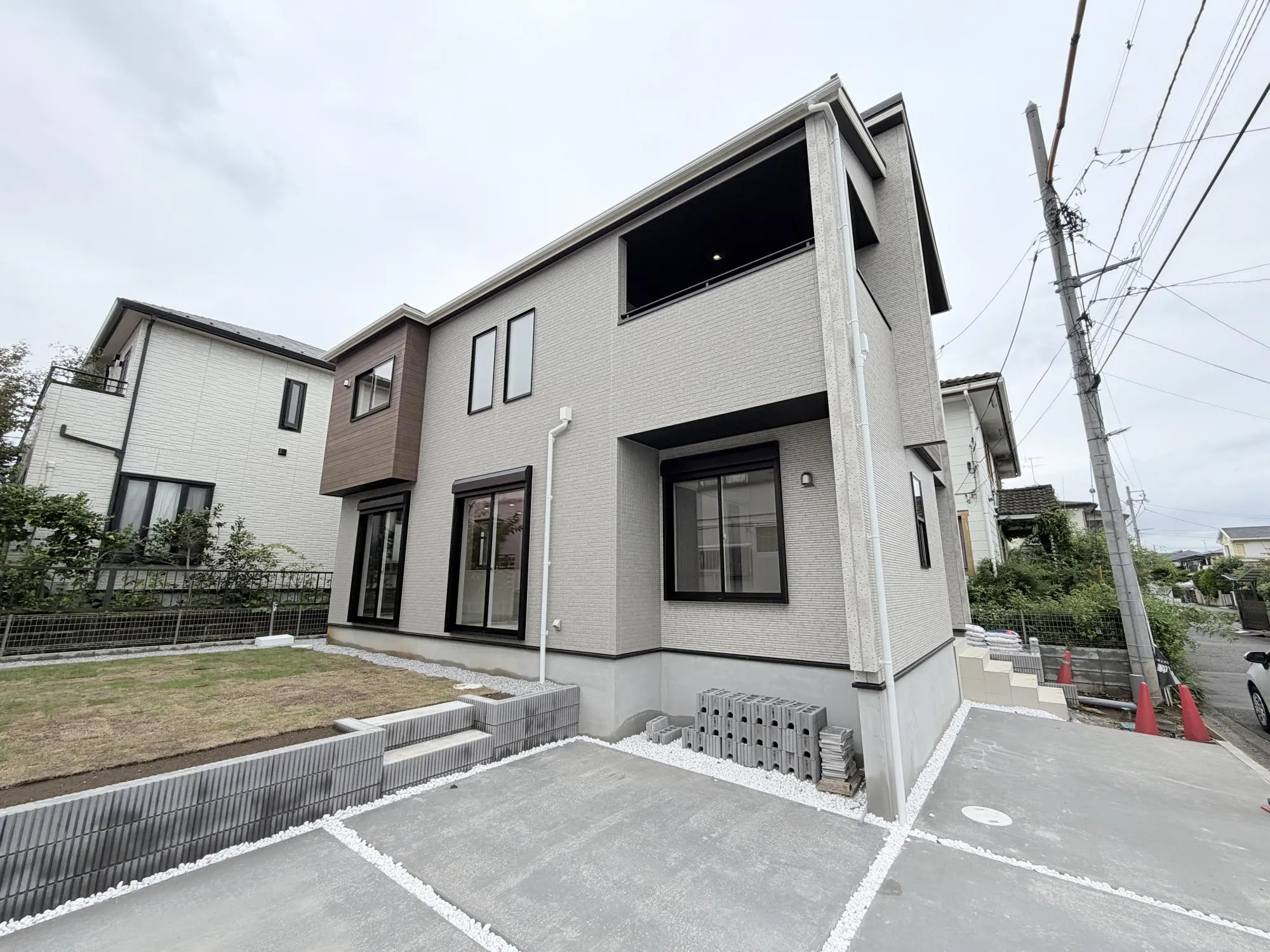 販売現地