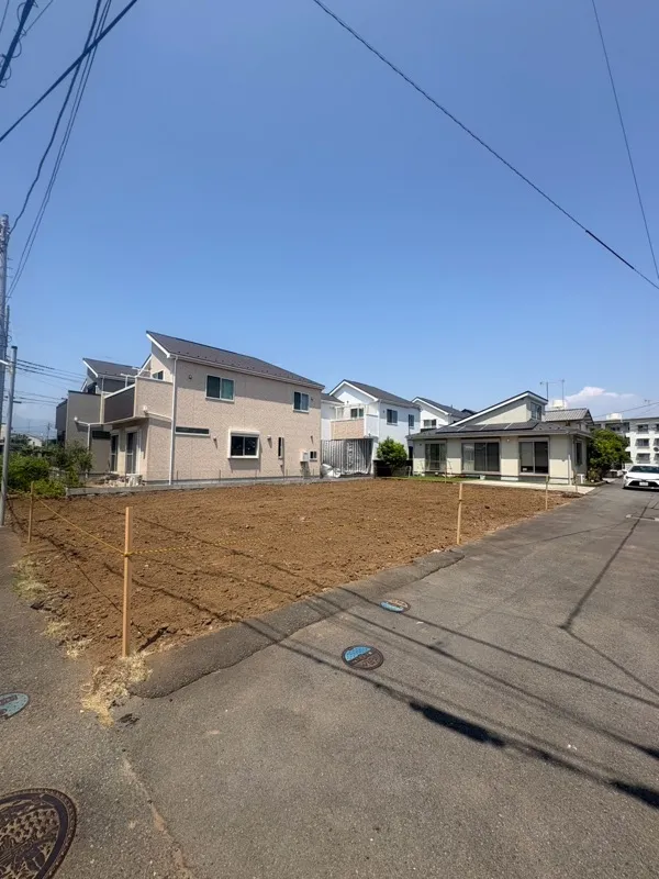 周辺には商業施設もございます。